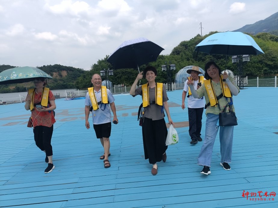 重温师恩,共叙友情!浙江建德凤凰回巢第三届同学会走进乐活岛