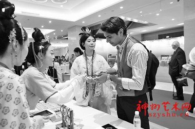 在敦煌,东西文明汇成海 在敦煌,东西文明汇成海